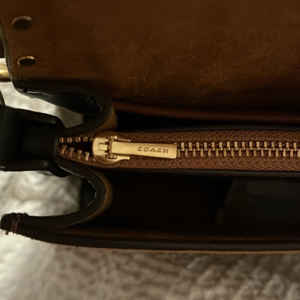 RESERVED FOR DIANA. DO NOT BUY. Coach Beat Bag - Picture 15 of 15